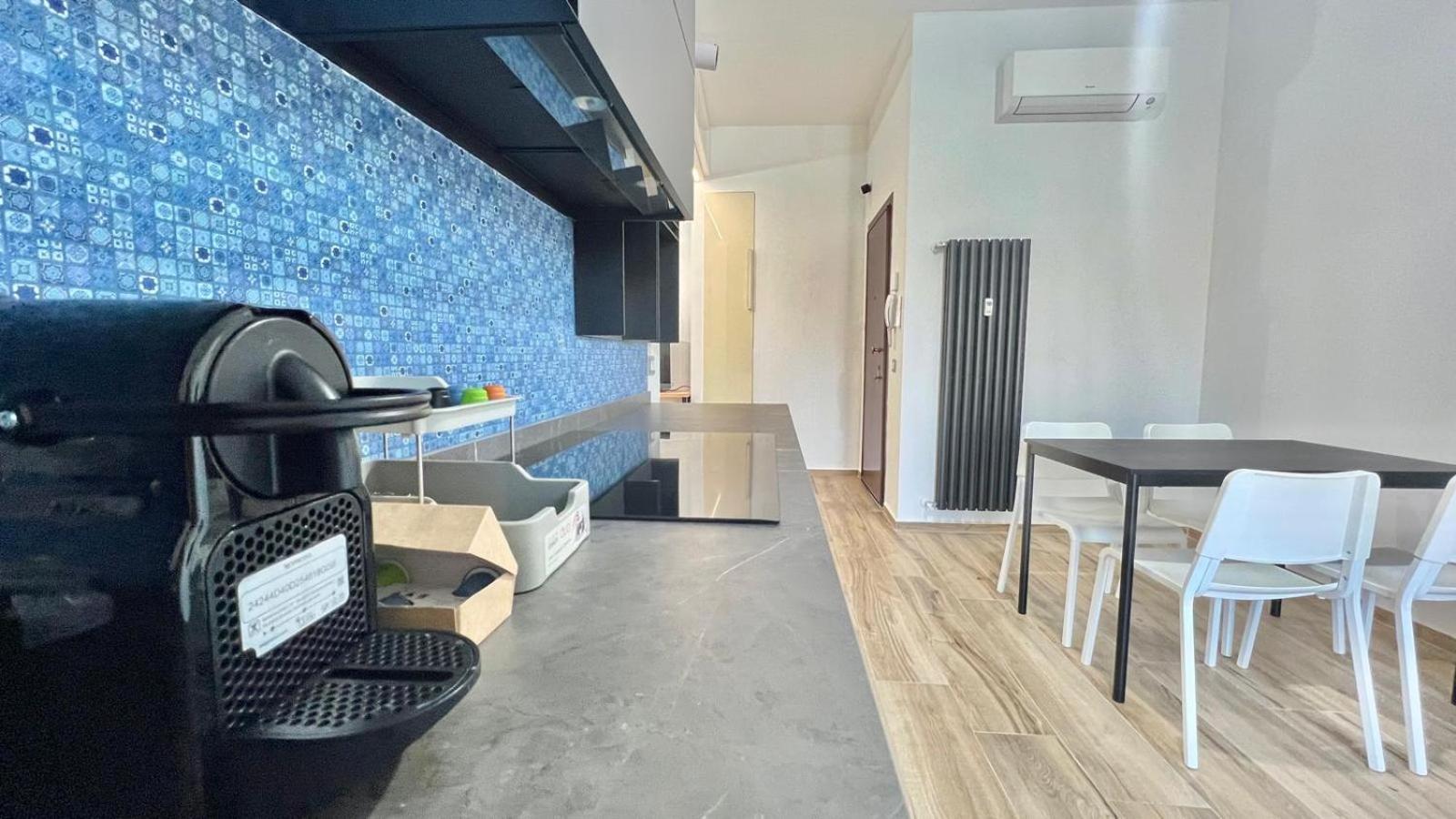 Torelli Home, Moderno E Confortevole, Nel Cuore Della Citta Di Milano, Con Balcone Vista Porta Garibaldi Appartement